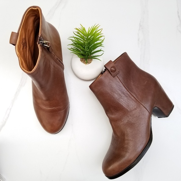gentle souls Shoes - Gentle Souls Kenneth Cole Soft Cast Ankle Booties